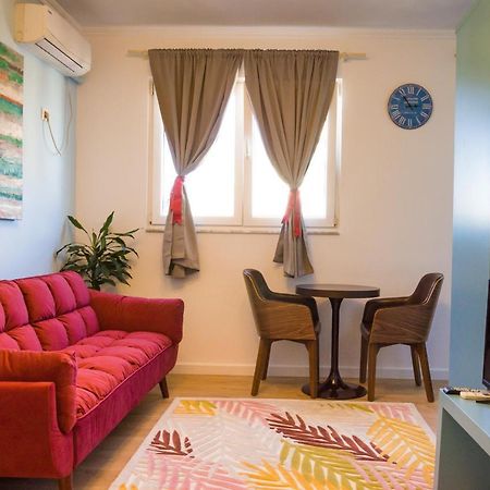Bright Apartment Close To City Center Тирана Екстериор снимка