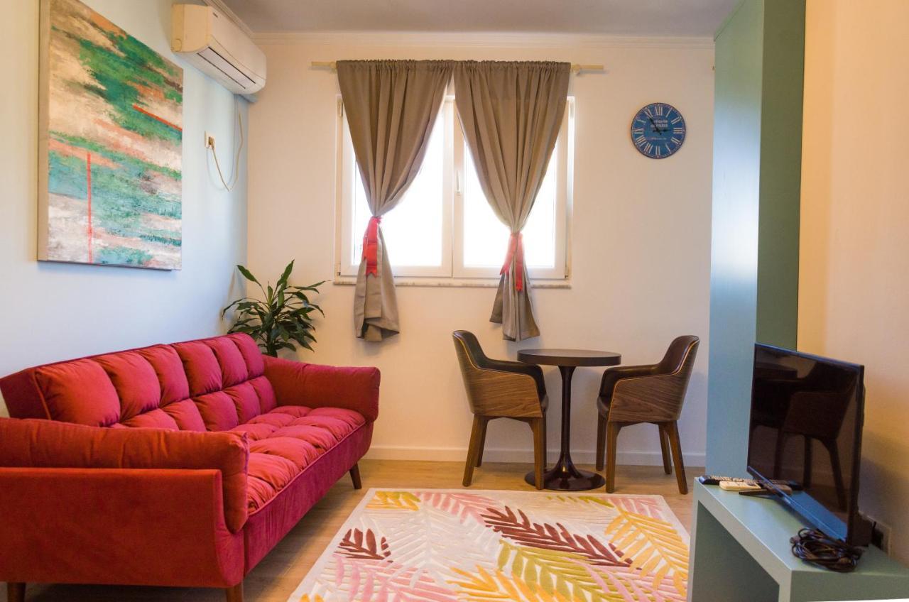 Bright Apartment Close To City Center Тирана Екстериор снимка