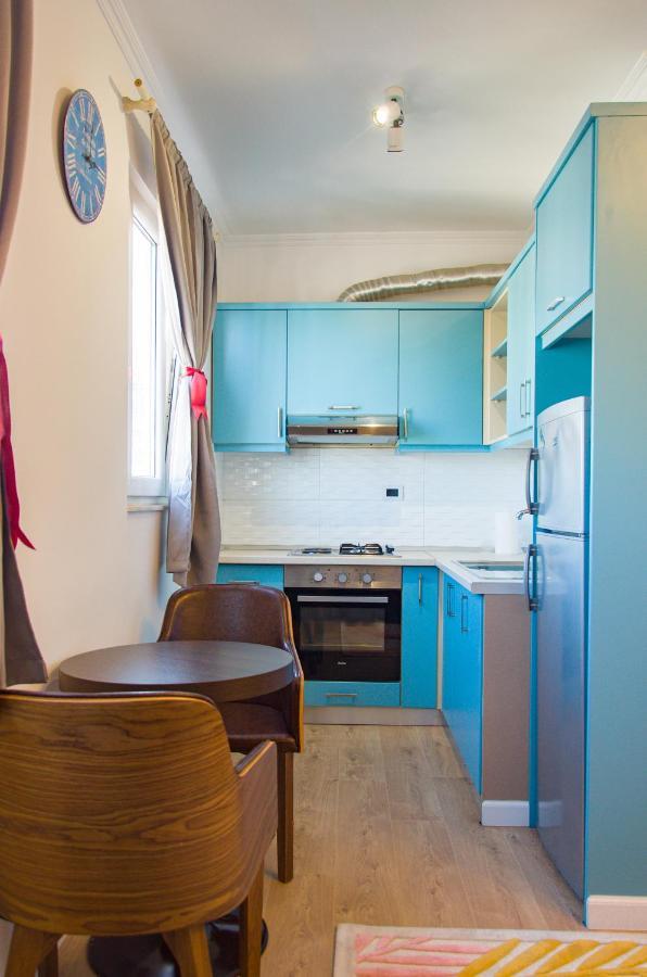 Bright Apartment Close To City Center Тирана Екстериор снимка