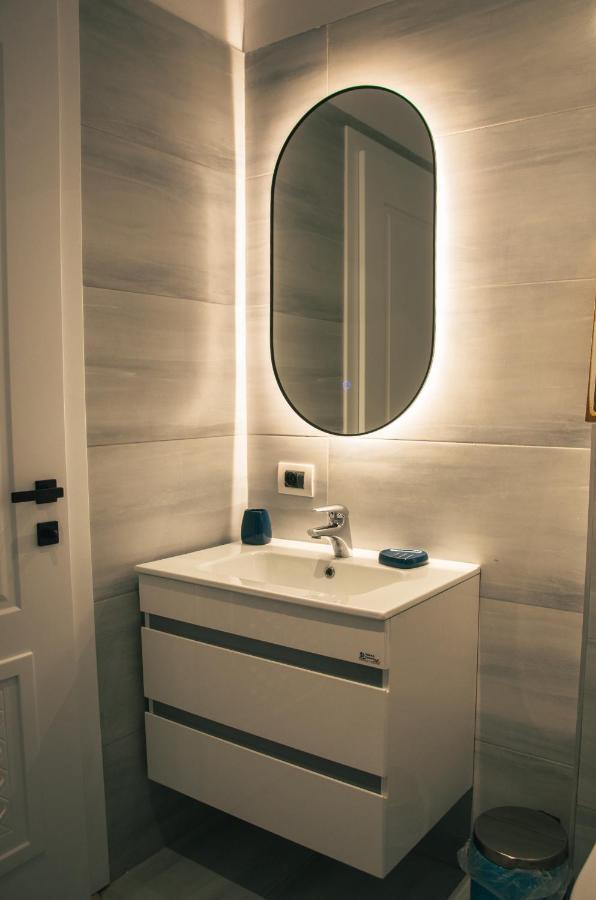 Bright Apartment Close To City Center Тирана Екстериор снимка