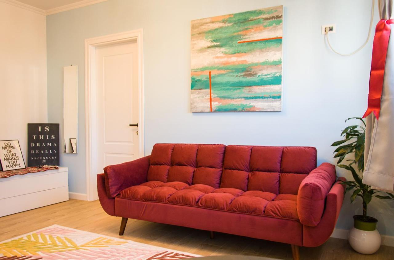 Bright Apartment Close To City Center Тирана Екстериор снимка
